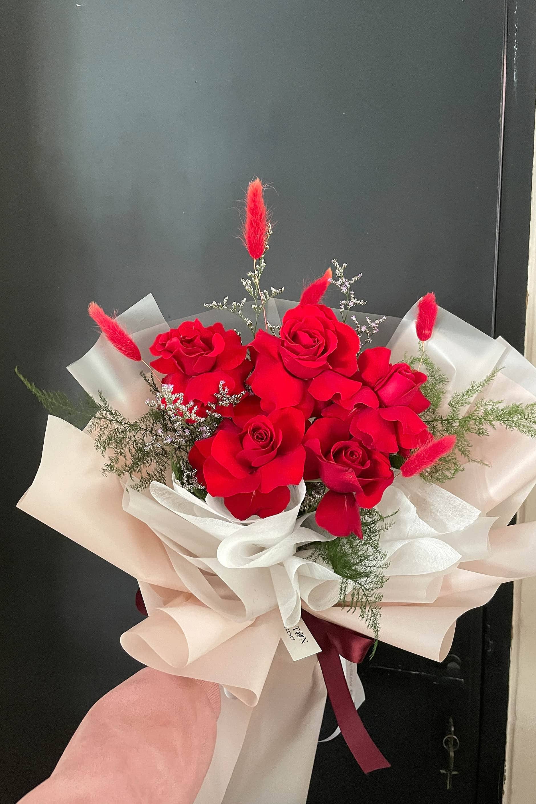 Sexy Red Roses Bouquet - Baleton Flowerchef